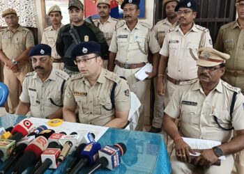 ହତ୍ୟାକାରୀର ସୂଚନା ଦେଲେ ନୟାଗଡ ଏସପି: ଜ୍ୱାଇଁ ଶାଶୂଙ୍କ ଗଳା କାଟି ହତ୍ୟା କରିଥିଲେ
