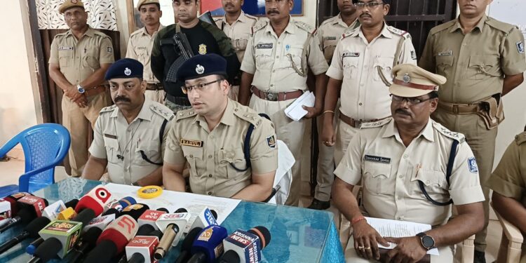 ହତ୍ୟାକାରୀର ସୂଚନା ଦେଲେ ନୟାଗଡ ଏସପି: ଜ୍ୱାଇଁ ଶାଶୂଙ୍କ ଗଳା କାଟି ହତ୍ୟା କରିଥିଲେ