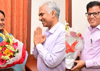 ମୁଖ୍ୟମନ୍ତ୍ରୀଙ୍କୁ ସାକ୍ଷାତ କଲେ ମୁଖ୍ୟ ଶାସନ ସଚିବ ଏବଂ ଅତିରିକ୍ତ ମୁଖ୍ୟ ଶାସନ ସଚିବ