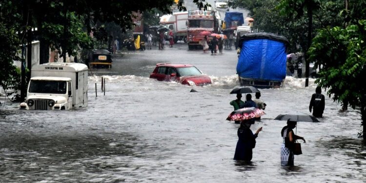 ଲଗାଣ ବର୍ଷା, ସୃଷ୍ଟି ହେଲା ବନ୍ୟା ସ୍ଥିତି