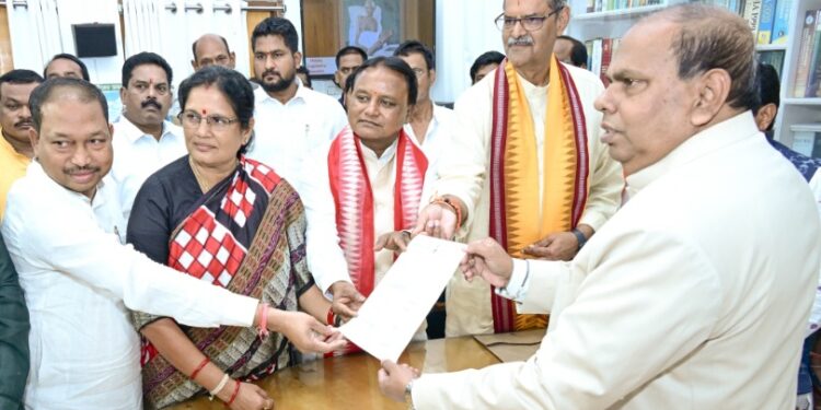 ଉପବାଚସ୍ପତି ପାଇଁ ପ୍ରାର୍ଥୀପତ୍ର ଦାଖଲ କଲେ ଭବାନୀ ଭୋଇ