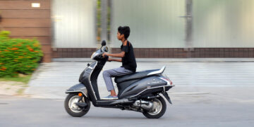 ଏଣିକି ନାବାଳକ ଗାଡ଼ି ଚଳାଇଲେ ଦୃଢ଼ କାର୍ଯ୍ୟାନୁଷ୍ଠାନ