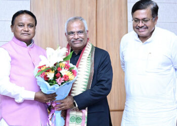 ମୁଖ୍ୟମନ୍ତ୍ରୀଙ୍କୁ ସୌଜନ୍ୟମୂଳକ ସାକ୍ଷାତ କଲେ ଆଡଭୋକେଟ୍ ଜେନେରାଲ