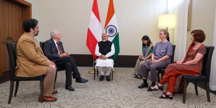 ଅଷ୍ଟ୍ରୀୟ ଇଣ୍ଡୋଲୋଜିଷ୍ଟଙ୍କୁ ଭେଟିଲେ ପ୍ରଧାନମନ୍ତ୍ରୀ