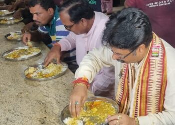 ଆହାର କେନ୍ଦ୍ରର ନାମ ହେବ ପରିବର୍ତ୍ତନ, ଅଚାନକ ପରିଦର୍ଶନ କରି କହିଲେ ମନ୍ତ୍ରୀ