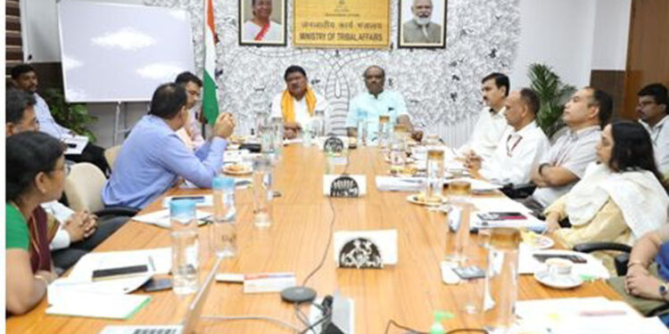 ଆଗାମୀ ୧୦୦ ଦିନ ପାଇଁ ଯୋଜନା ଗୁଡିକର ଅଗ୍ରଗତି ସମ୍ପର୍କରେ ସମୀକ୍ଷା କଲେ ଜୁଏଲ ଓରାମ