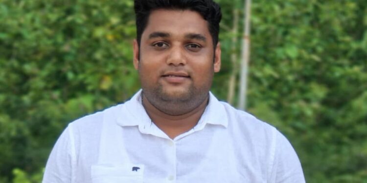 ଝିଅ ବିବାହ ପାଇଁ ୨୦ ହଜାର ଟଙ୍କା ସହାୟତା ରାଶି ପ୍ରଦାନ କଲେ ଯୁବ ସମାଜସେବୀ