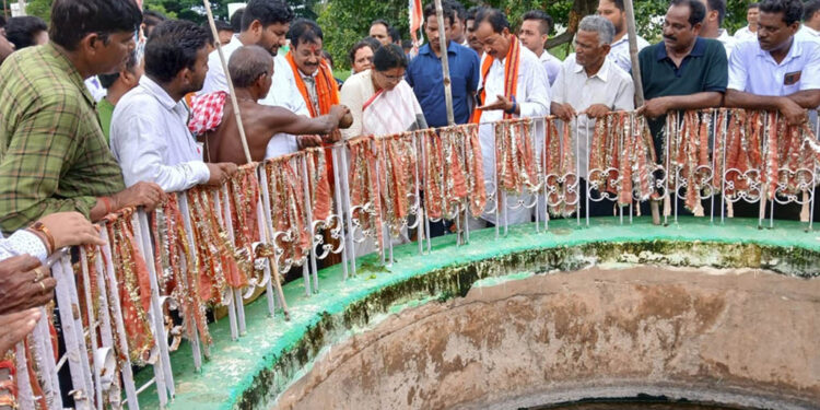 ଉପମୁଖ୍ୟମନ୍ତ୍ରୀ ପ୍ରଭାତୀ ପରିଡା ଓ ସଂସ୍କୃତି ମନ୍ତ୍ରୀ ସୂର୍ଯ୍ୟବଂଶୀ ସୂରଜଙ୍କର ଖୋର୍ଦ୍ଧା ଜିଲ୍ଲା ଗସ୍ତ