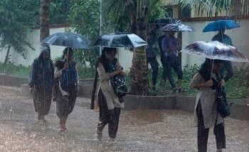 ବର୍ଷା: ୪ ଜିଲ୍ଲାପାଳଙ୍କୁ ସତର୍କ ରହିବାକୁ ଏସ୍‌ଆର୍‌ସିଙ୍କ ନିର୍ଦ୍ଦେଶ