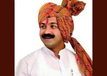 ମହାରାଷ୍ଟ୍ର ବିଜେପିକୁ ବଡ ଝଟକା, କଂଗ୍ରେସରେ ଯୋଗ ଦେଲେ ପୂର୍ବତନ ସାଂସଦ