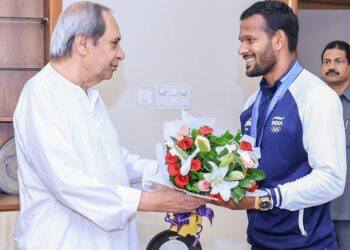 ଅମିତ ରୋହିଦାସଙ୍କୁ ନବୀନ ନିବାସରେ ସମ୍ବର୍ଦ୍ଧିତ କଲେ ନବୀନ ପଟ୍ଟନାୟକ