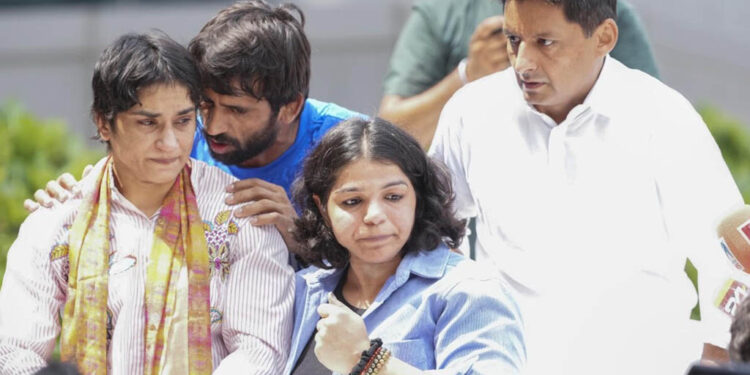 ସ୍ଵଦେଶ ଫେରିଲେ ବିନେଶ ଫୋଗାଟ