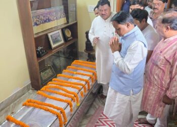 କେନ୍ଦ୍ରମନ୍ତ୍ରୀ ଜୁଏଲ ଓରାମ ପତ୍ନୀଙ୍କ ପରଲୋକ, ମୁଖ୍ୟମନ୍ତ୍ରୀ କଲେ ଶେଷ ଦର୍ଶନ