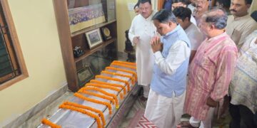 କେନ୍ଦ୍ରମନ୍ତ୍ରୀ ଜୁଏଲ ଓରାମ ପତ୍ନୀଙ୍କ ପରଲୋକ, ମୁଖ୍ୟମନ୍ତ୍ରୀ କଲେ ଶେଷ ଦର୍ଶନ