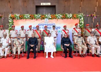 ରାଜ୍ୟସ୍ତରୀୟ ପଦକ ପ୍ରଦାନ ଉତ୍ସବ,୯୪ ଜଣଙ୍କୁ ପଦକ ପ୍ରଦାନ କଲେ ମୁଖ୍ୟମନ୍ତ୍ରୀ