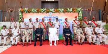 ରାଜ୍ୟସ୍ତରୀୟ ପଦକ ପ୍ରଦାନ ଉତ୍ସବ,୯୪ ଜଣଙ୍କୁ ପଦକ ପ୍ରଦାନ କଲେ ମୁଖ୍ୟମନ୍ତ୍ରୀ