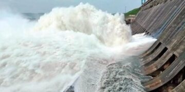 ହୀରାକୁଦ ଜଳଭଣ୍ଡାର:୧୪ ଗେଟ୍ ଖୋଲା