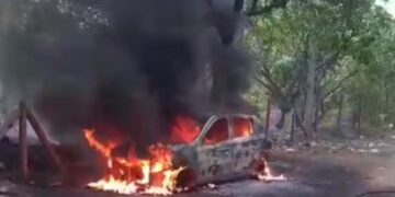 ଦୁର୍ଘଟଣାରେ ଜଳିଗଲା କାର