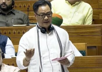 ସଂସଦରେ ଅଟକିଲା ୱକଫ ବିଲ୍,ଜେପିସି ନିକଟକୁ ପଠାଇବାକୁ ପ୍ରସ୍ତାବ