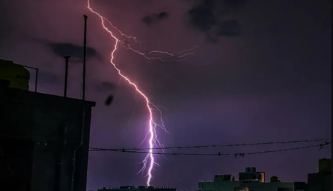 ବଜ୍ରପାତ ! ଜଣେ ମୃତ, ୯ ଆହତ