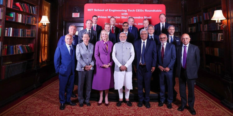 ସିଇଓଙ୍କ ରାଉଣ୍ଡଟେବୁଲ ବୈଠକରେ ଯୋଗଦେଲେ ପ୍ରଧାନମନ୍ତ୍ରୀ