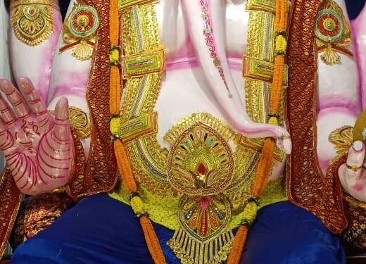 ପୂଜା ପାଉଛନ୍ତି ତିନି ମହଲା ଉଚ୍ଚତାର ଗଣେଶ ମୂର୍ତ୍ତି