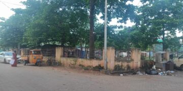 ଶହୀଦନଗର ହାଟ ନିକଟସ୍ଥ ମଲ୍ଟି ଲେବଲ କାର ପାର୍କିଂରେ ଜନତାଙ୍କୁ ଶୋଷଣ