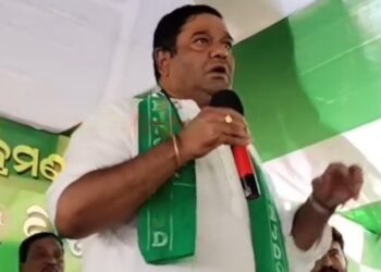 ବିଜେଡି ସାଂସଦଙ୍କ ବିସ୍ପୋରକ ସୂଚନା: କହିଲେ ଖୁବ ଶିଘ୍ର ନବୀନ ହେବେ ମୁଖ୍ୟମନ୍ତ୍ରୀ, କଂଗ୍ରେସ ସହ ଗଢିବୁ ସରକାର