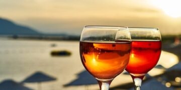 ବେଳାଭୂମି ମଦ କୂଟୀରକୁ ବିରୋଧ