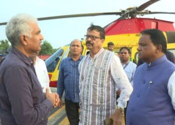 ଆକାଶ ମାର୍ଗରୁ ବାତ୍ୟାଞ୍ଚଳ ପରିଦର୍ଶନ କଲେ ମୁଖ୍ୟମନ୍ତ୍ରୀ