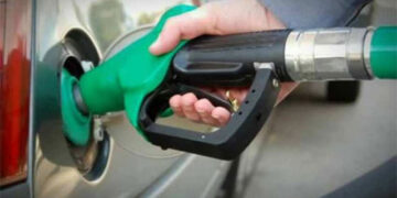 ପେଟ୍ରୋଲ ଏବଂ ଡିଜେଲ ଉପରେ ସରକାରଙ୍କ ଦିୱାଲୀ ଉପହାର, ଅନେକ ରାଜ୍ୟରେ ହେଲା ଶସ୍ତା