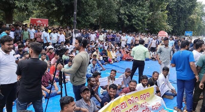 ଲୋୟର ପିଏମ୍‌ଜିରେ ପରୀକ୍ଷାର୍ଥୀଙ୍କ ବିକ୍ଷୋଭ