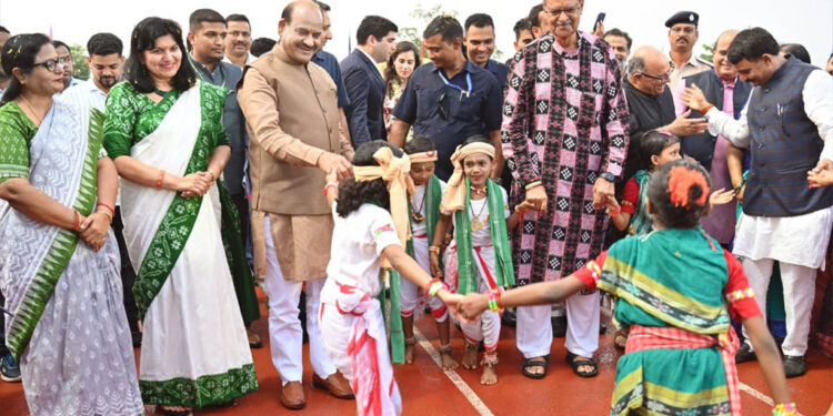 ‘କିଟ୍ ସ୍କୁଲ୍ ଅଫ୍ ପବ୍ଲିକ୍ ପଲିସି’କୁ ଉଦଘାଟନ କଲେ ଓମ୍ ବିର୍ଲା