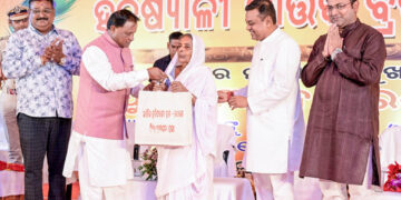 ପୁରୀରେ ହବିଷ୍ୟାଳୀ ମା’ ମାନଙ୍କୁ ବ୍ରତ ସରଞ୍ଜାମ ପ୍ରଦାନ କଲେ ମୁଖ୍ୟମନ୍ତ୍ରୀ