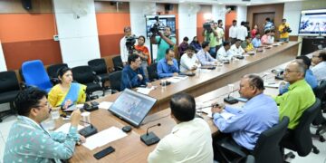 ସମ୍ଭାବ୍ୟ ବାତ୍ୟାକୁ ନେଇ ଗୃହ ନିର୍ମାଣ ଓ ନଗର ଉନ୍ନୟନ ମନ୍ତ୍ରୀଙ୍କ ସମୀକ୍ଷା: ଆସନ୍ନ ପ୍ରସବା, ଶିଶୁ, ବୃଦ୍ଧବୃଦ୍ଧା, ଓ ନିରାଶ୍ରୟ ବ୍ୟକ୍ତିଙ୍କ ସୁରକ୍ଷିତ ସ୍ଥାନାନ୍ତରଣ ଉପରେ ଗୁରୁତ୍ୱାରୋପ