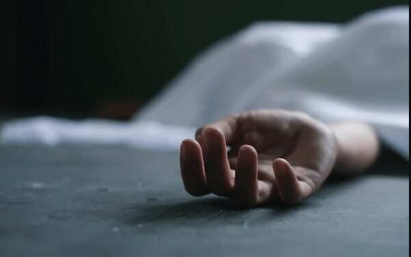 ଝୁଲନ୍ତା ଅବସ୍ଥାରେ ଛାତ୍ରୀଙ୍କ ମୃତଦେହ ଉଦ୍ଧାର