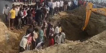 ମର୍ମନ୍ତୁଦ ଦୁର୍ଘଟଣା: ମାଟି ତଳେ ପୋତି ହୋଇ ୪ ମହିଳା ମୃତ