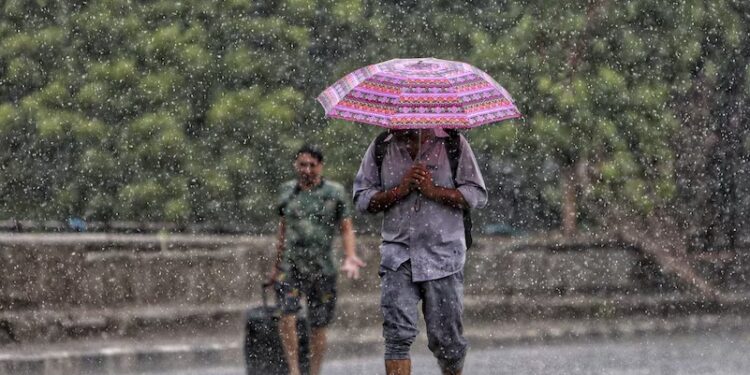 ଆସୁଛି ଏକ ବଡ଼ ଲଘୁଚାପ