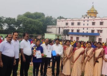 ନ୍ୟାସନାଲ ସାଇନ୍ସ ସେମିନାର ପାଇଁ ମୁମ୍ବାଇ ଯିବେ ଢେଙ୍କାନାଳ ଝିଅ ସ୍ୱାତୀ ସ୍ୱାଗତିକା