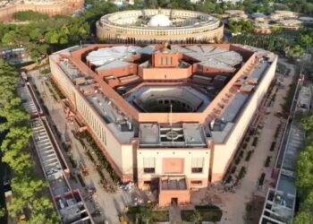 ବଦଳିବ ୬୫ ବର୍ଷ ପୁରୁଣା ଆଇନ୍ : କେନ୍ଦ୍ର ଆଣିବ ସାଂସଦଙ୍କ ଅଯୋଗ୍ୟତା ସମ୍ପର୍କିତ ନୂଆ ଡ୍ରାଫ୍ଟ ବିଲ୍‌