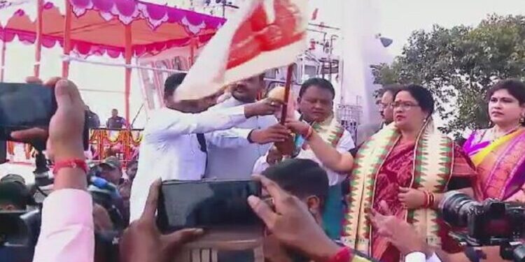 ବୋଇତ ବନ୍ଦାଣ ଉତ୍ସବ ଉଦ୍ଘାଟନ କଲେ ମୁଖ୍ୟମନ୍ତ୍ରୀ