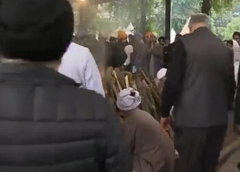 ପଞ୍ଚଭୁତରେ ବିଲୀନ ହେଲେ ପୂର୍ବତନ ପ୍ରଧାନମନ୍ତ୍ରୀ, ମୁଖାଗ୍ନି ଦେଲେ ଝିଅ