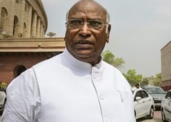ମୋ ଆଣ୍ଠୁରେ ଆଘାତ ଲାଗିଛି:ଖଡ଼ଗେ