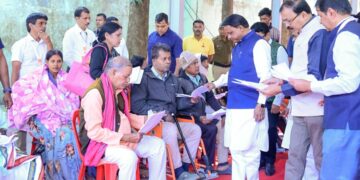 ମୁଖ୍ୟମନ୍ତ୍ରୀ ଶୁଣିଲେ ଲୋକଙ୍କ ଅଭିଯୋଗ, ଦେଲେ ସମାଧାନର ପ୍ରତିଶ୍ରୁତି