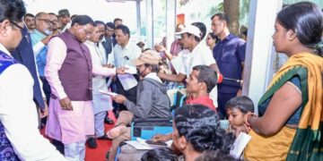 ଲୋକଙ୍କ ଅଭିଯୋଗ ଶୁଣିଲେ ମୁଖ୍ୟମନ୍ତ୍ରୀ: ‘ସମସ୍ତେ ନ୍ୟାୟ ପାଇବେ, କେହି ନିରାଶ ହେବେନି’