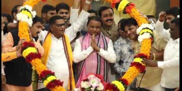 ମୁଖ୍ୟମନ୍ତ୍ରୀଙ୍କୁ ବିଜେପି ବିଧାୟକଙ୍କ ସମ୍ବର୍ଦ୍ଧନା, ପ୍ରଥମ ଥର ସର୍ବଭାରତୀୟ ଡିଜି-ଆଇଜି ସମ୍ମିଳନୀ ପାଇଁ କଲେ ସମ୍ଵର୍ଦ୍ଧିତ