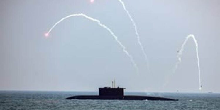 ନୌସେନା ଦିବସ ପାଳନ ପାଇଁ ସମୁଦ୍ର ଭିତରେ ୧୫ରୁ ଊର୍ଦ୍ଧ୍ବ ଯୁଦ୍ଧ ଜାହାଜ