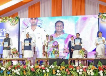 ଆୟୁର୍ବେଦ ଉପଚାର ପଦ୍ଧତି ସମ୍ପର୍କରେ ଅଧିକ ଗବେଷଣା ପାଇଁ ଛାତ୍ରଛାତ୍ରୀମାନଙ୍କୁ ଆହ୍ବାନ ଦେଲେ ରାଷ୍ଟ୍ରପତି