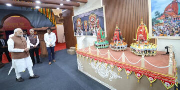 ଓଡ଼ିଶା ପ୍ରଦର୍ଶନୀ କକ୍ଷ ବୁଲି ଦେଖିଲେ ପ୍ରଧାନମନ୍ତ୍ରୀ