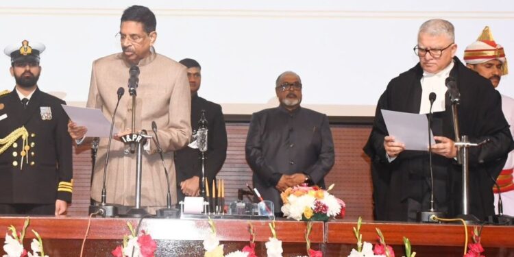 ରାଜ୍ୟପାଳ ଭାବେ ଶପଥ ନେଲେ ହରିବାବୁ କମ୍ଭମପତି